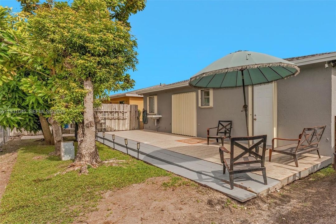 На продажу: $530,000 (3 спален, 2 ванн, 1283 Квадратных фут)