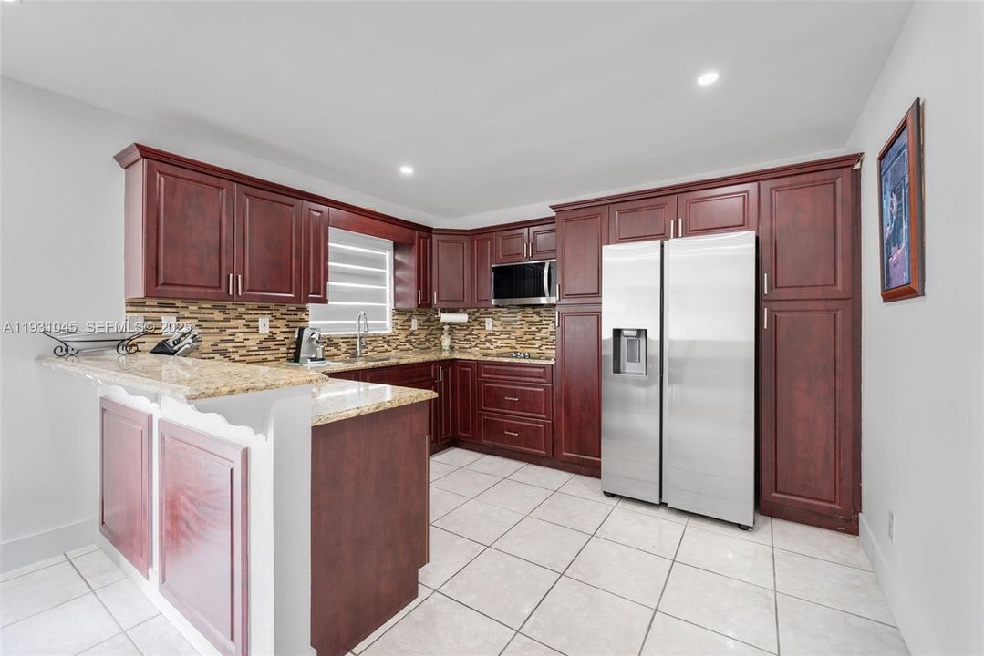 На продажу: $530,000 (3 спален, 2 ванн, 1283 Квадратных фут)