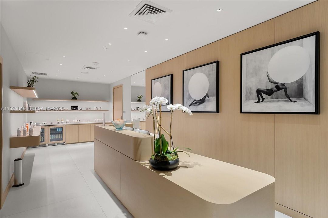 На продажу: $4,500,000 (3 спален, 3 ванн, 1707 Квадратных фут)