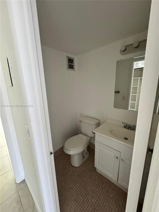 На продажу: $80,000 (1 спален, 1 ванн, 558 Квадратных фут)