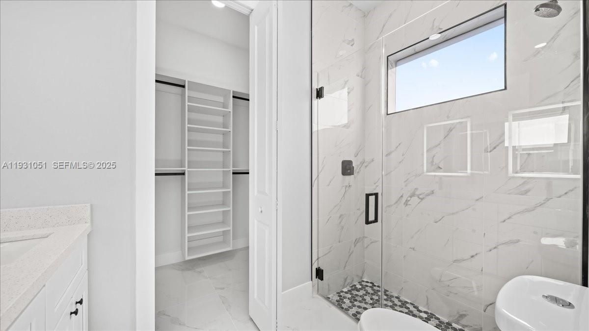 На продажу: $289,999 (3 спален, 2 ванн, 1270 Квадратных фут)