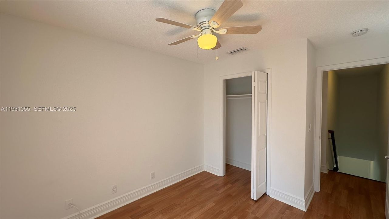 For Sale: $229,999 (3 beds, 1 baths, 1220 Square Feet)