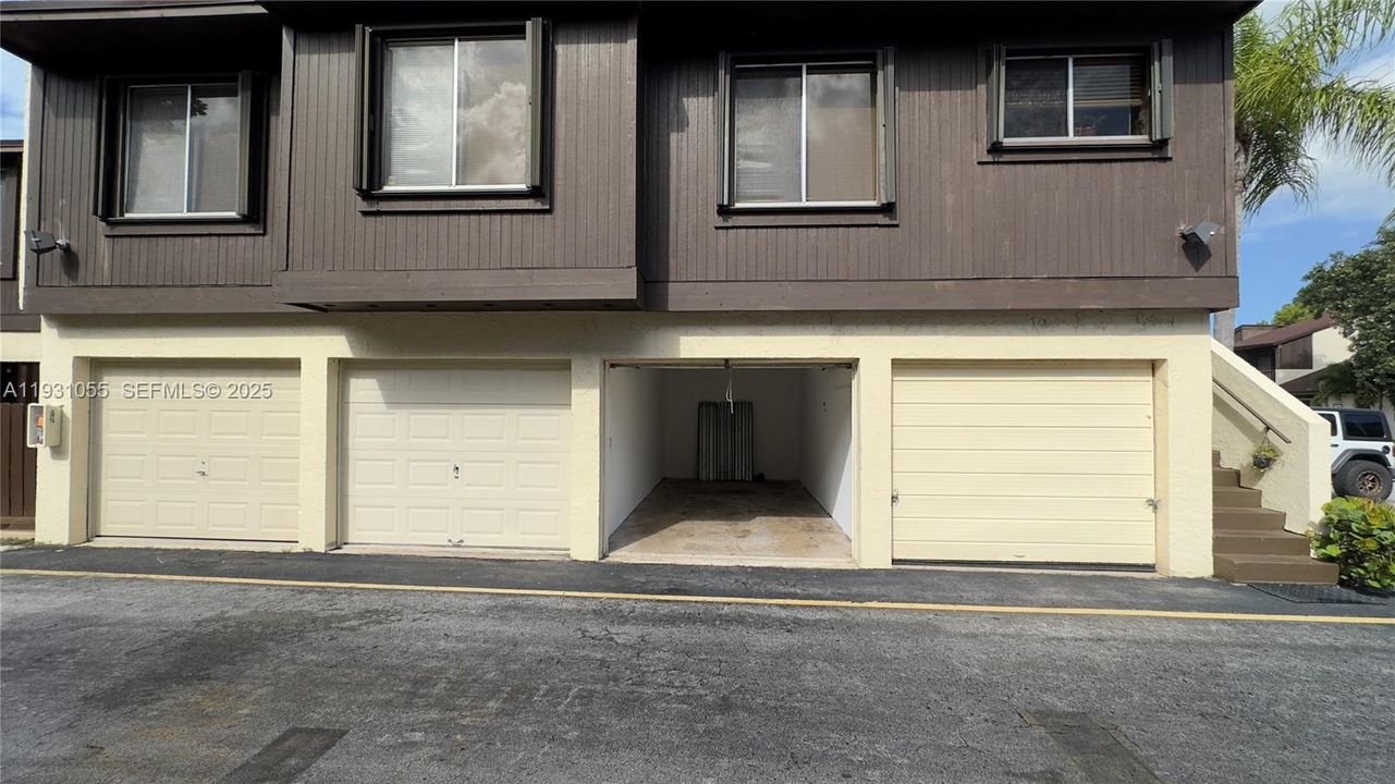 For Sale: $229,999 (3 beds, 1 baths, 1220 Square Feet)