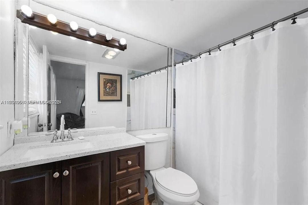 В аренду: $1,500 (2 спален, 2 ванн, 860 Квадратных фут)