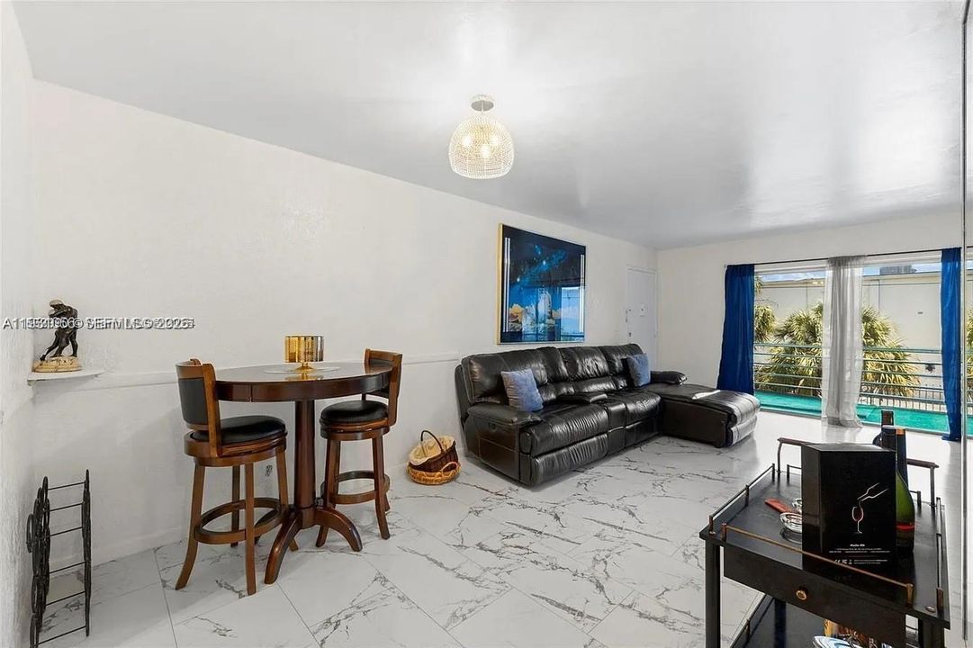 В аренду: $1,500 (2 спален, 2 ванн, 860 Квадратных фут)