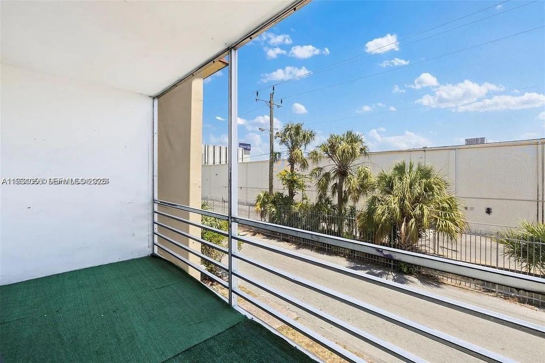 В аренду: $1,500 (2 спален, 2 ванн, 860 Квадратных фут)