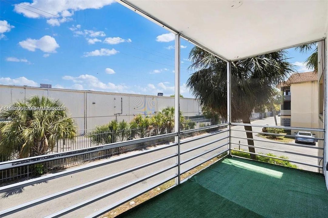 В аренду: $1,500 (2 спален, 2 ванн, 860 Квадратных фут)