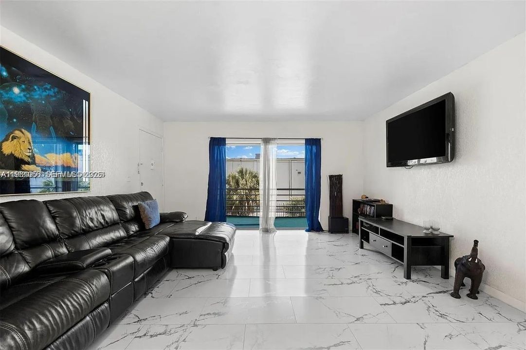 В аренду: $1,500 (2 спален, 2 ванн, 860 Квадратных фут)