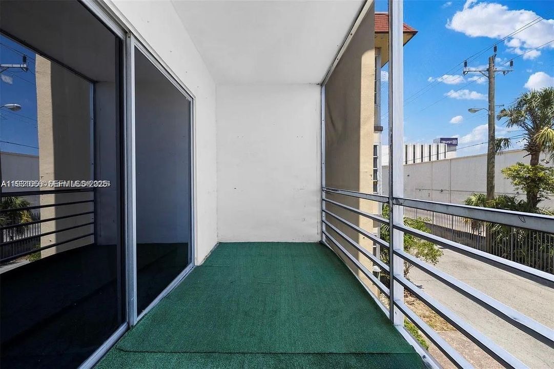 В аренду: $1,500 (2 спален, 2 ванн, 860 Квадратных фут)