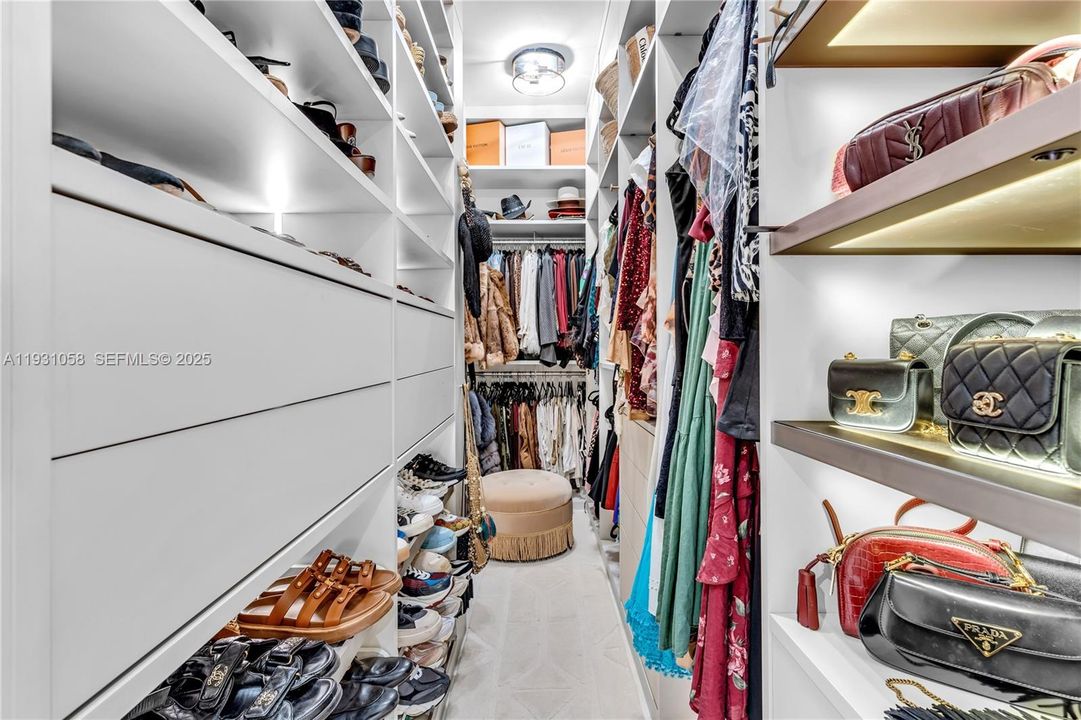 В аренду: $10,000 (3 спален, 2 ванн, 2080 Квадратных фут)