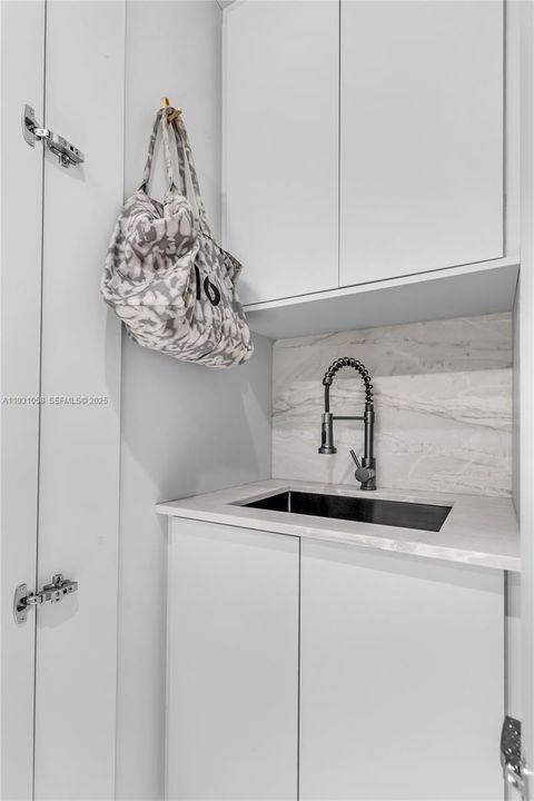 В аренду: $10,000 (3 спален, 2 ванн, 2080 Квадратных фут)