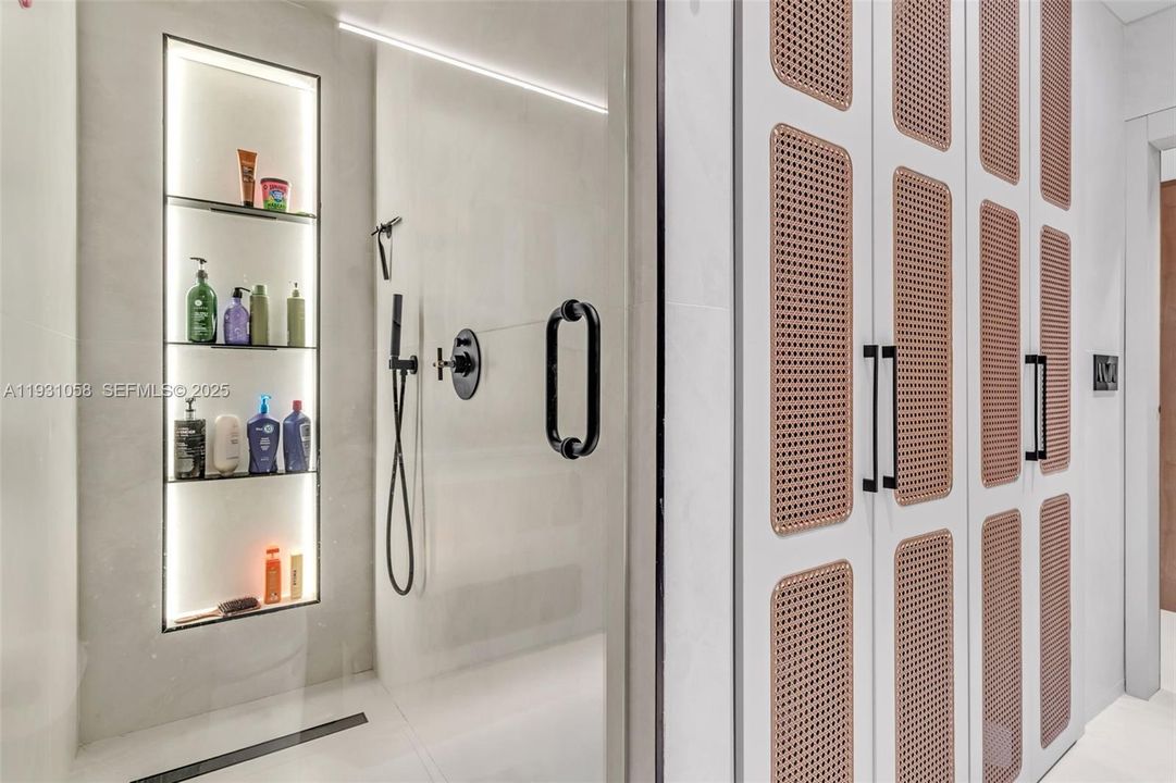 В аренду: $10,000 (3 спален, 2 ванн, 2080 Квадратных фут)