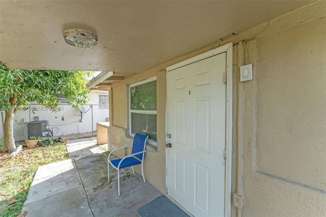 En Venta: $300,000 (5 camas, 4 baños, 1598 Pies cuadrados)