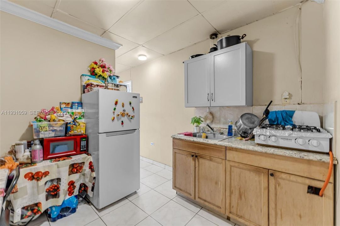 En Venta: $300,000 (5 camas, 4 baños, 1598 Pies cuadrados)