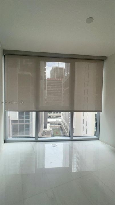 出租: $7,350 (1 贝兹, 1 浴室, 853 平方英尺)