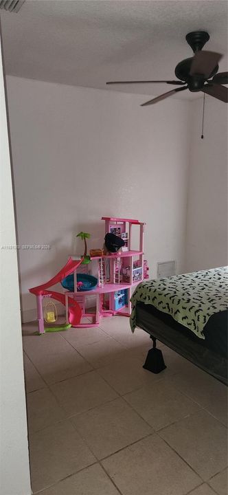 待售: $505,000 (3 贝兹, 2 浴室, 1412 平方英尺)