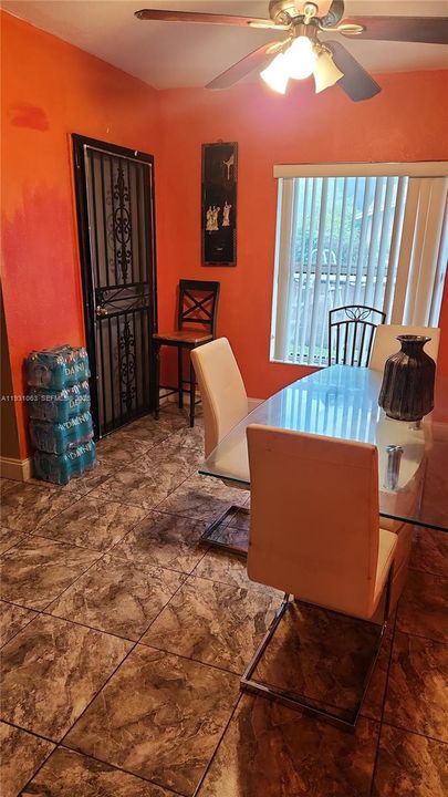 待售: $505,000 (3 贝兹, 2 浴室, 1412 平方英尺)