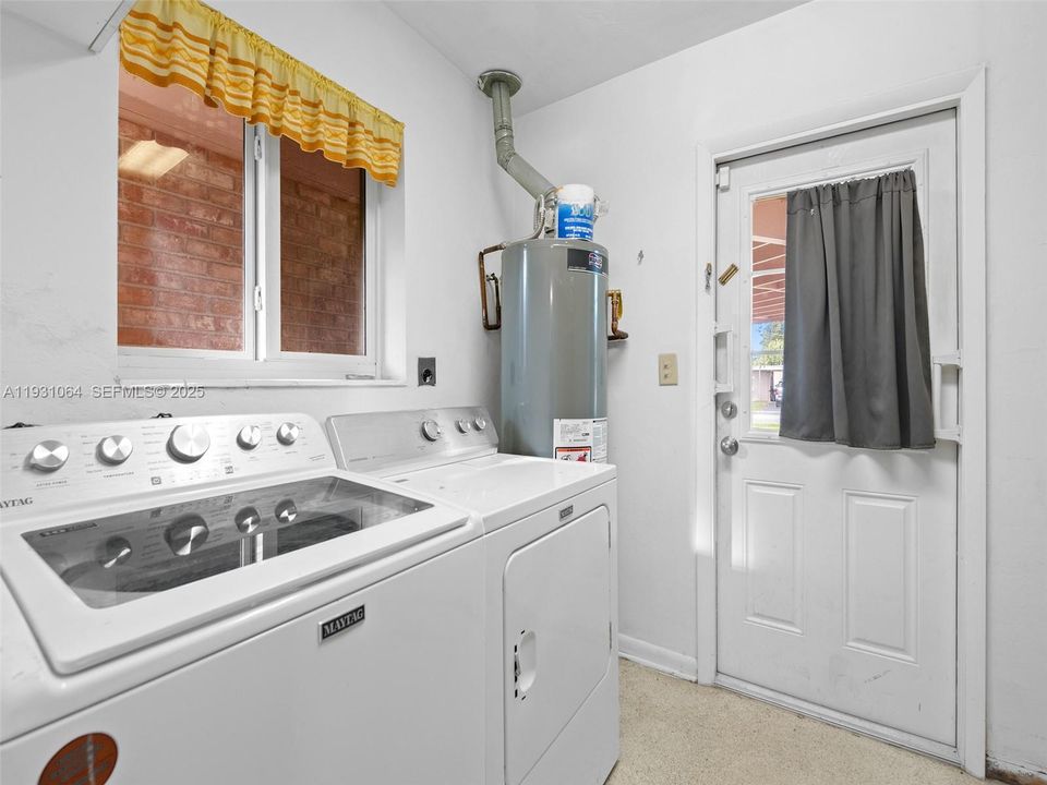 En Venta: $599,000 (3 camas, 2 baños, 1666 Pies cuadrados)