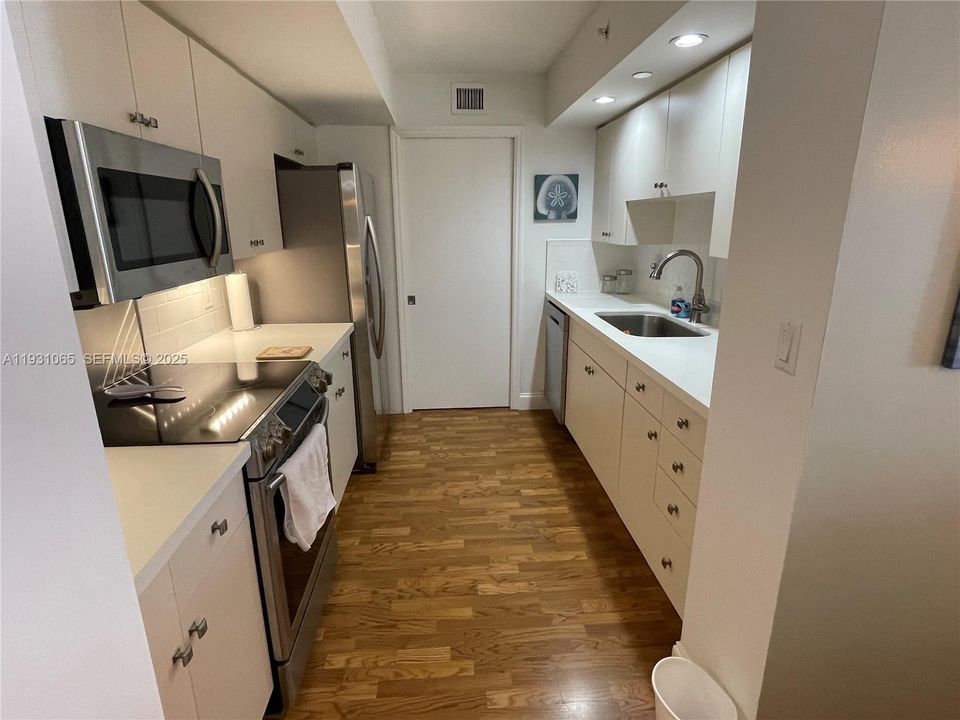 En Venta: $515,000 (1 camas, 1 baños, 806 Pies cuadrados)