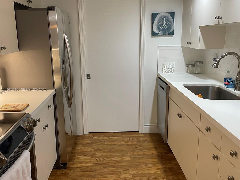 En Venta: $515,000 (1 camas, 1 baños, 806 Pies cuadrados)