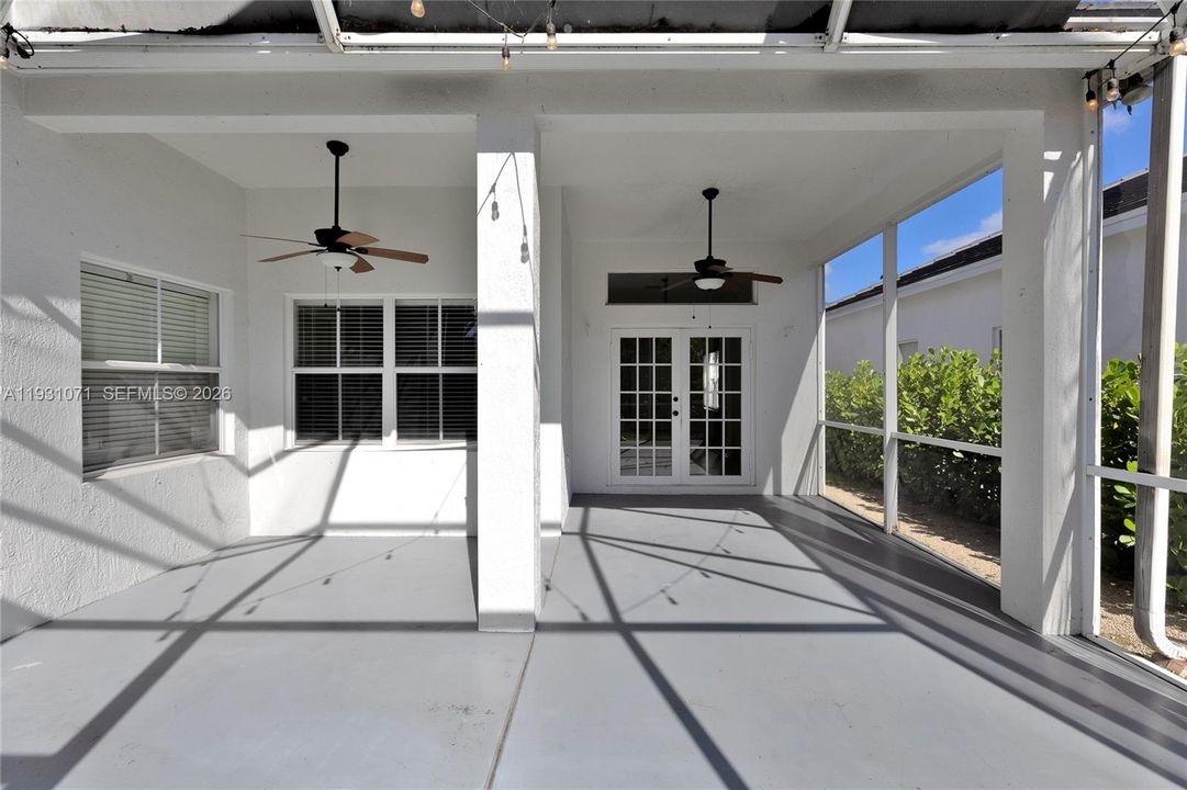 For Rent: $4,450 (3 beds, 2 baths, 1672 Square Feet)