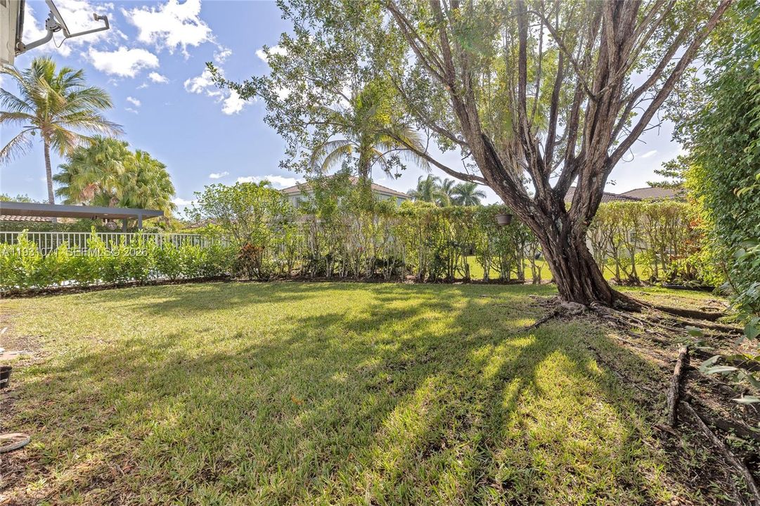 For Rent: $4,450 (3 beds, 2 baths, 1672 Square Feet)