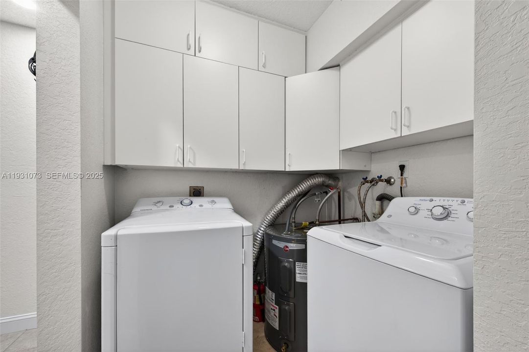 En Renta: $4,000 (3 camas, 2 baños, 2100 Pies cuadrados)