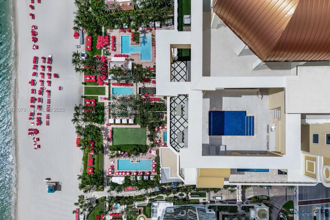 For Sale: $17,500,000 (5 beds, 4 baths, 8081 Square Feet)