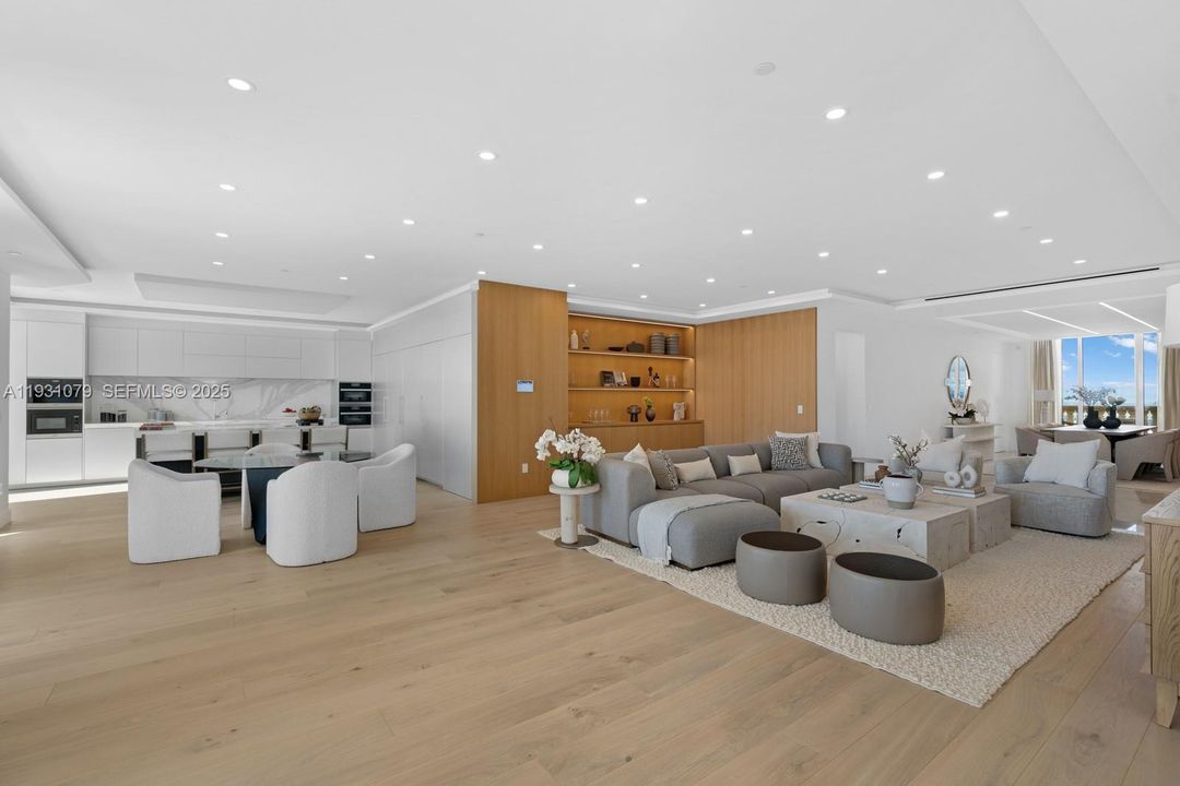 For Sale: $17,500,000 (5 beds, 4 baths, 8081 Square Feet)