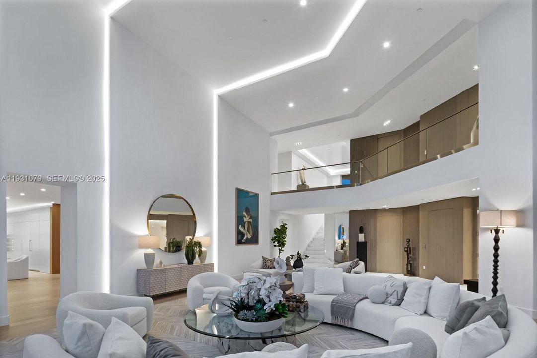 For Sale: $17,500,000 (5 beds, 4 baths, 8081 Square Feet)