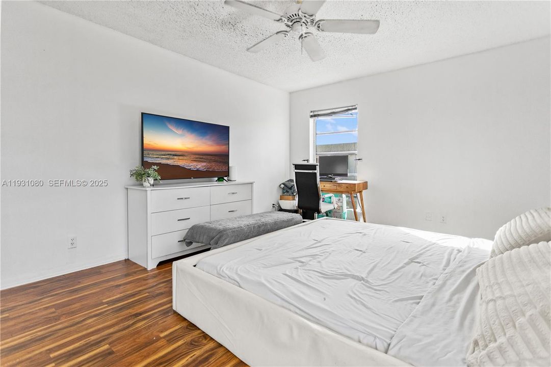 En Venta: $175,000 (2 camas, 2 baños, 1019 Pies cuadrados)