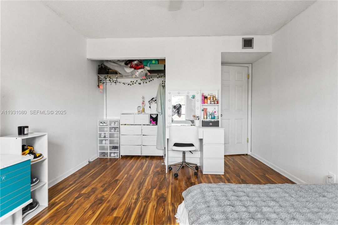 En Venta: $175,000 (2 camas, 2 baños, 1019 Pies cuadrados)