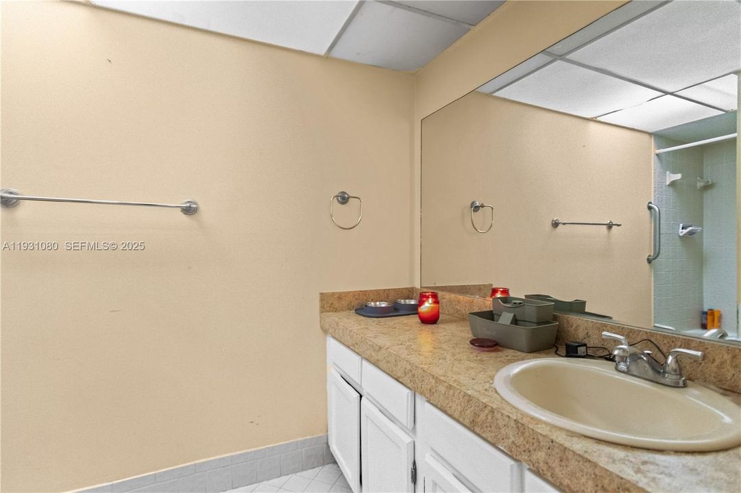 En Venta: $175,000 (2 camas, 2 baños, 1019 Pies cuadrados)