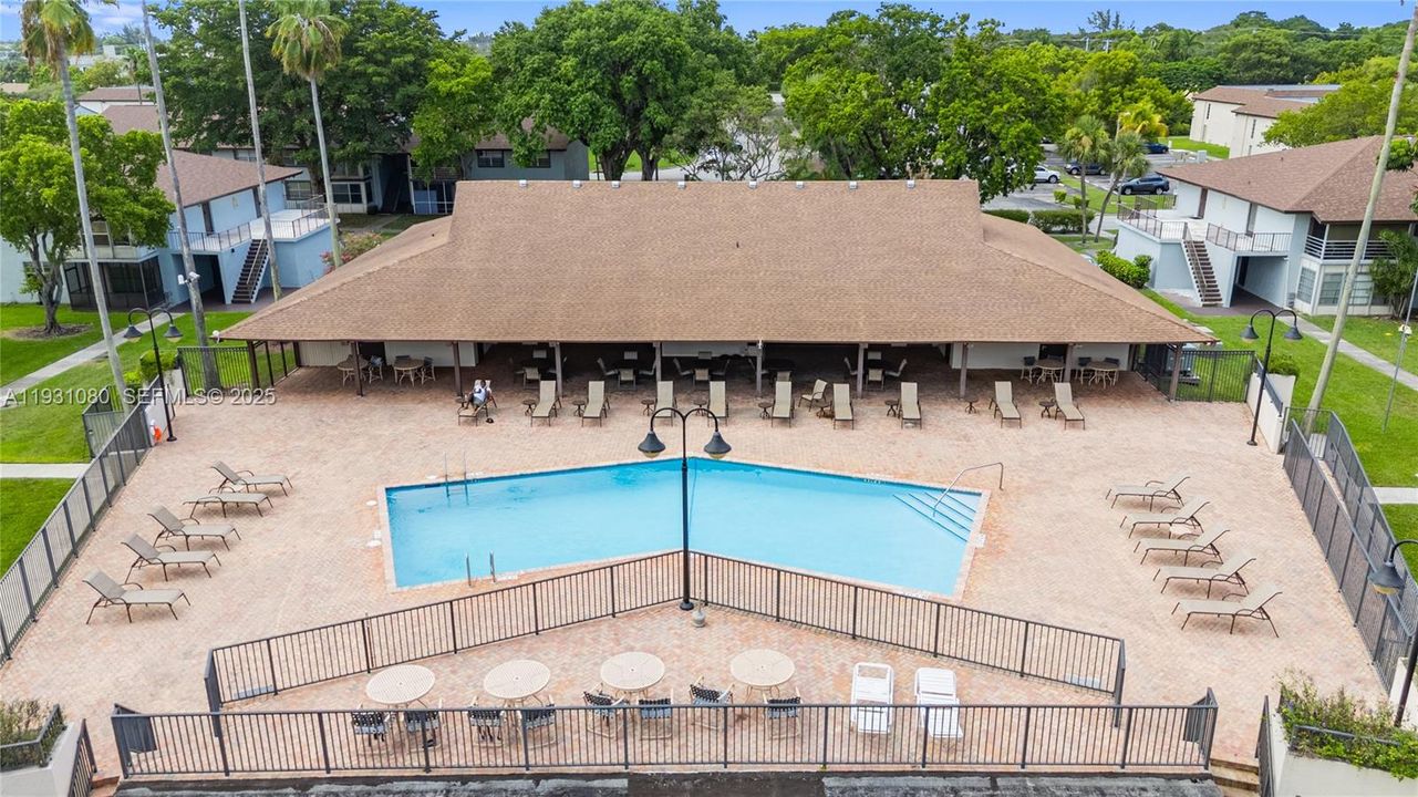 En Venta: $175,000 (2 camas, 2 baños, 1019 Pies cuadrados)