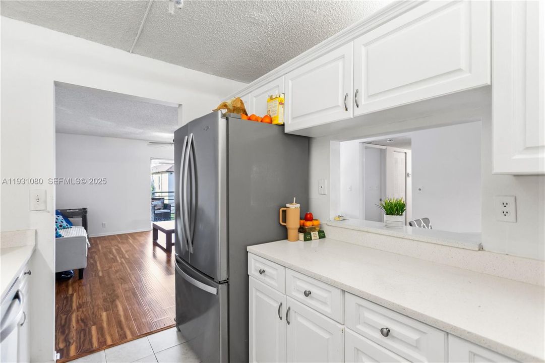 En Venta: $175,000 (2 camas, 2 baños, 1019 Pies cuadrados)