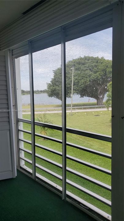 В аренду: $1,500 (2 спален, 1 ванн, 826 Квадратных фут)