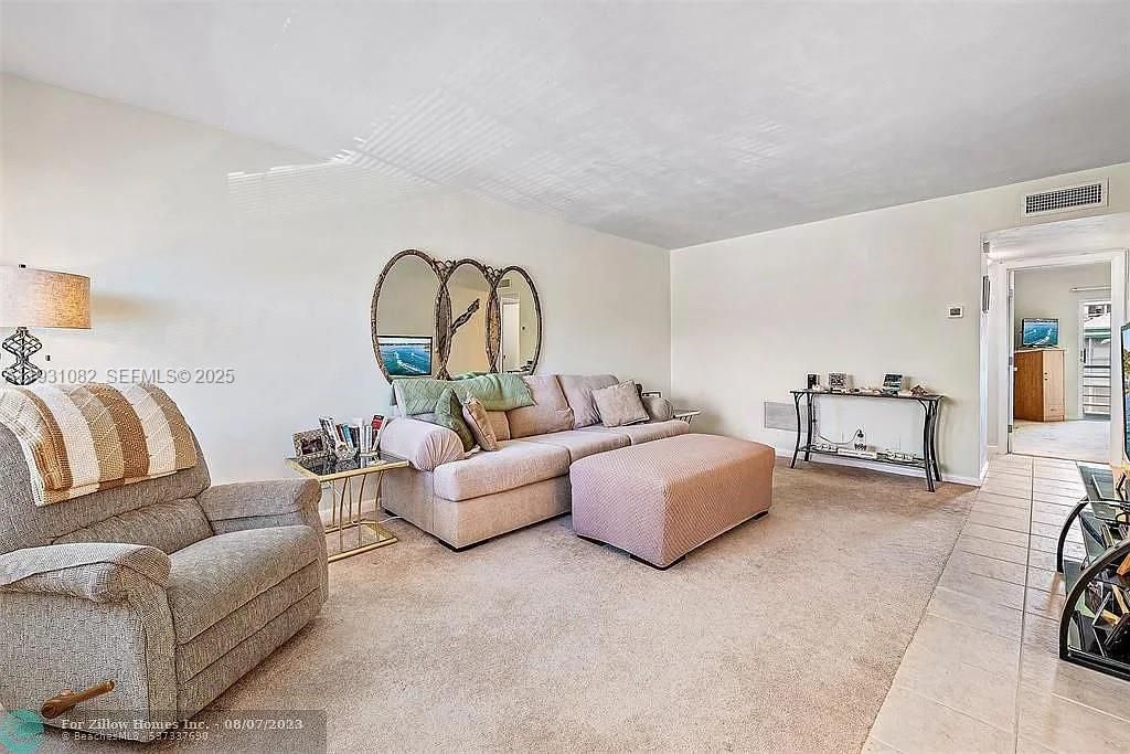 В аренду: $1,500 (2 спален, 1 ванн, 826 Квадратных фут)