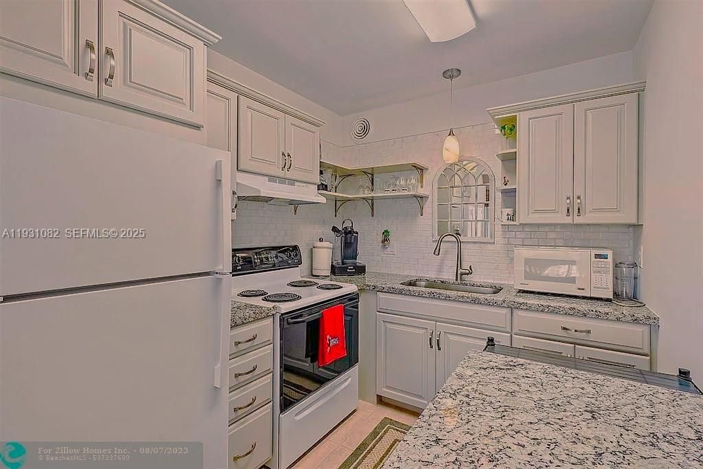 В аренду: $1,500 (2 спален, 1 ванн, 826 Квадратных фут)