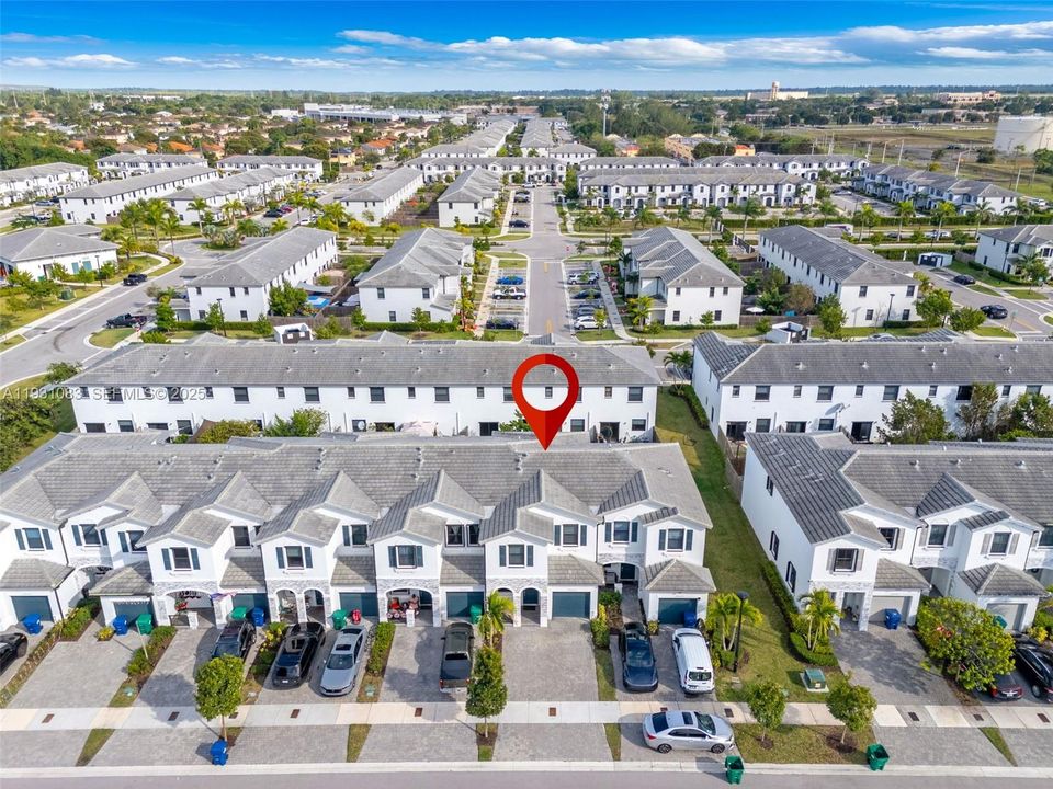 En Renta: $2,800 (3 camas, 2 baños, 1820 Pies cuadrados)