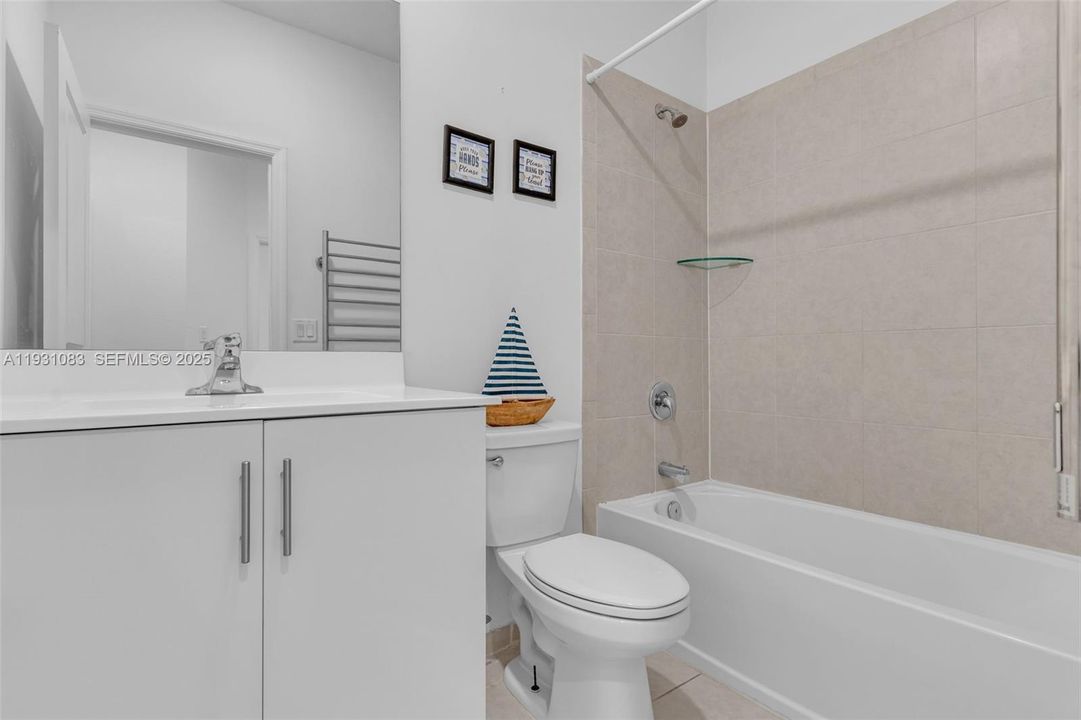 En Renta: $2,800 (3 camas, 2 baños, 1820 Pies cuadrados)