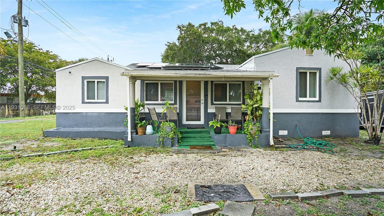 En Venta: $499,000 (3 camas, 2 baños, 1466 Pies cuadrados)