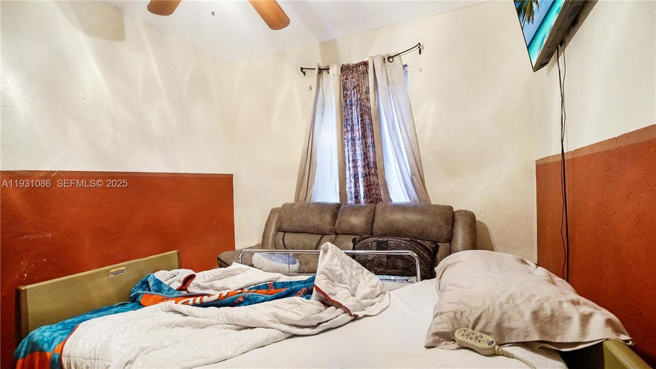 En Venta: $499,000 (3 camas, 2 baños, 1466 Pies cuadrados)