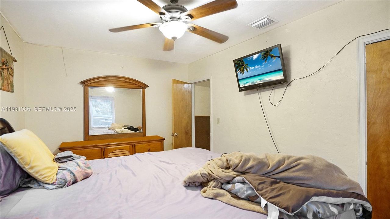 En Venta: $499,000 (3 camas, 2 baños, 1466 Pies cuadrados)