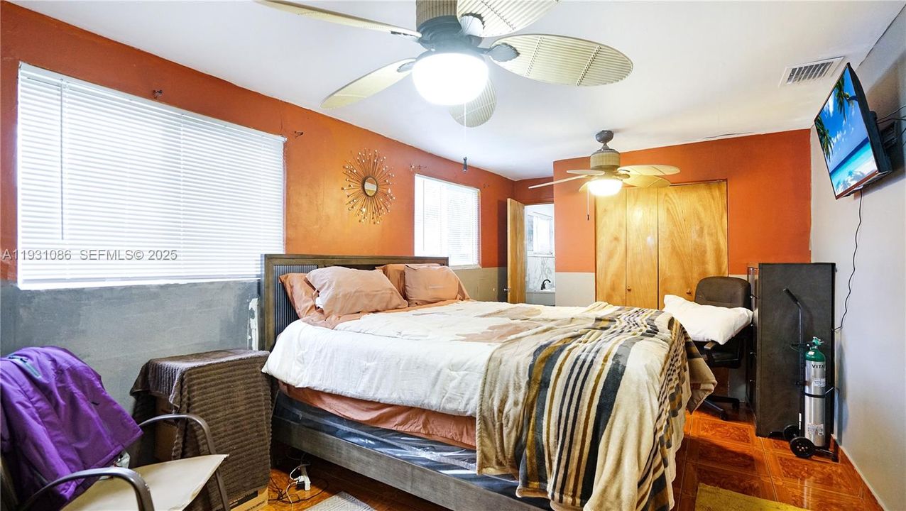 En Venta: $499,000 (3 camas, 2 baños, 1466 Pies cuadrados)