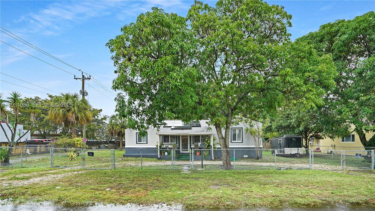 En Venta: $499,000 (3 camas, 2 baños, 1466 Pies cuadrados)