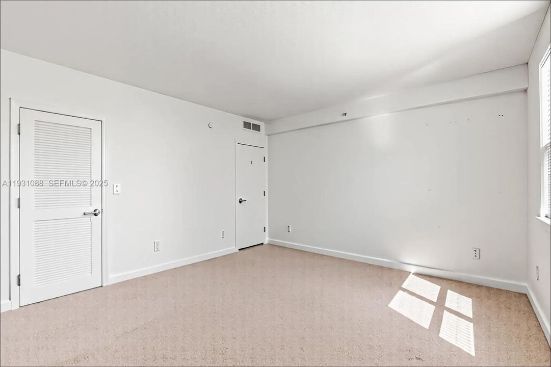 出租: $3,200 (2 贝兹, 2 浴室, 1287 平方英尺)