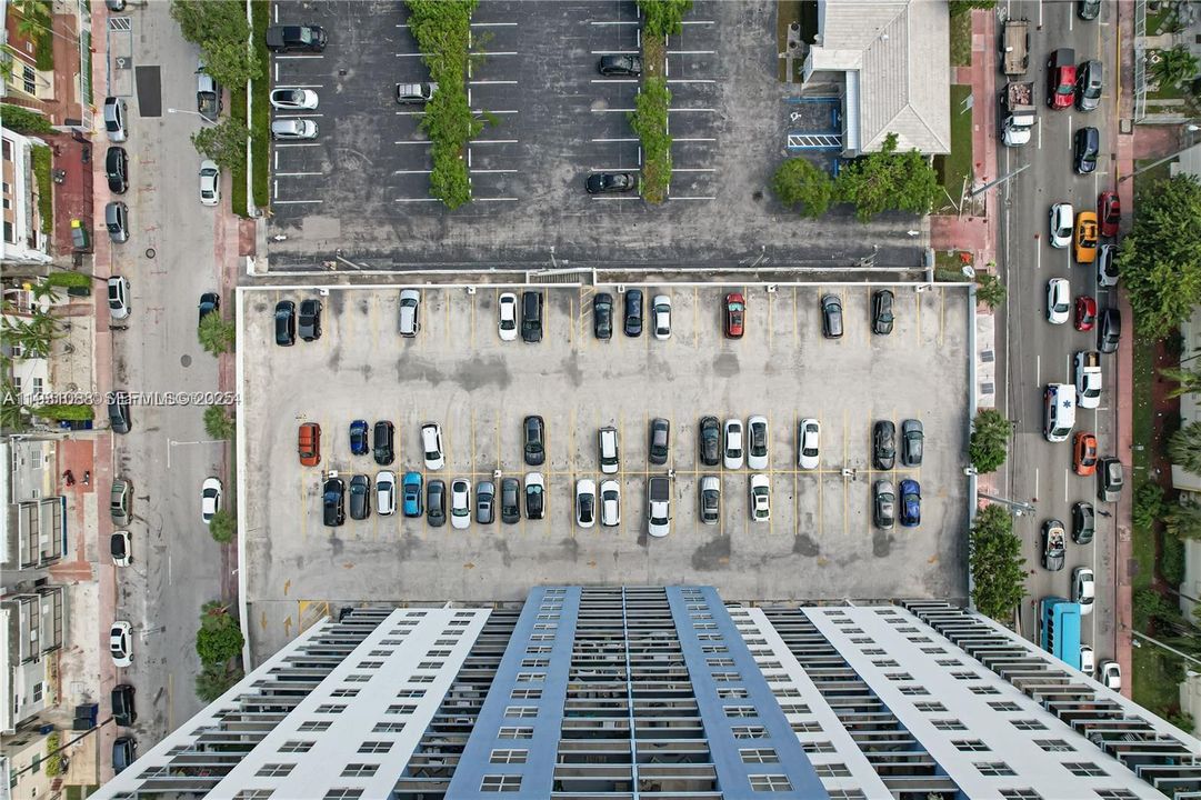 出租: $3,200 (2 贝兹, 2 浴室, 1287 平方英尺)