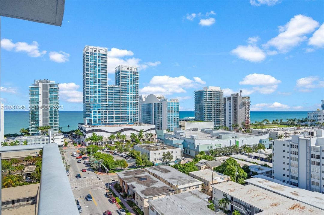 出租: $3,200 (2 贝兹, 2 浴室, 1287 平方英尺)