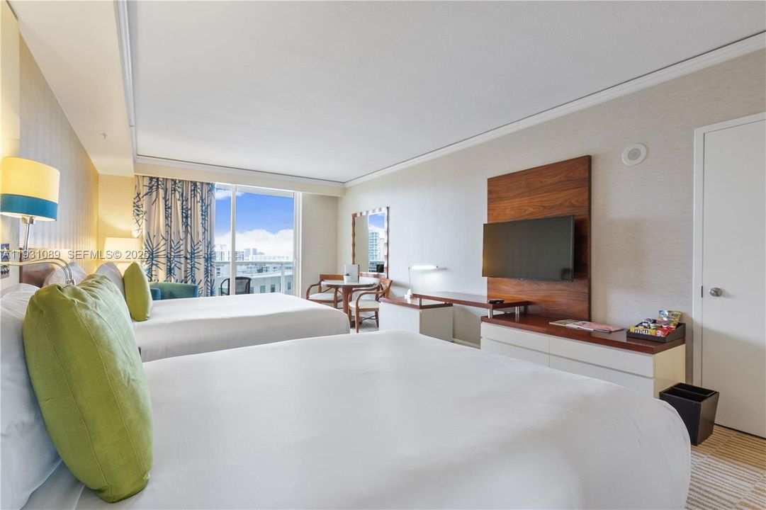 На продажу: $250,000 (0 спален, 1 ванн, 551 Квадратных фут)