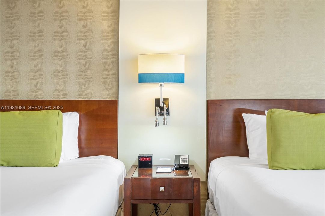 На продажу: $250,000 (0 спален, 1 ванн, 551 Квадратных фут)